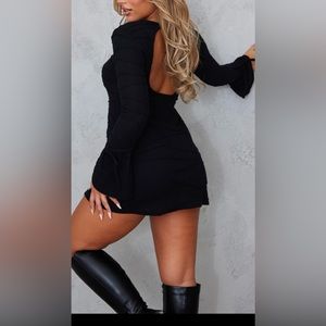 Mini long sleeve open back dress ✨